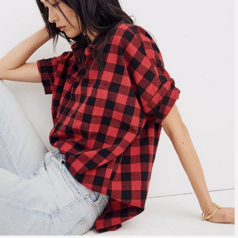 MADEWELL RED PLAID SHORT SLEEVE BUFFALO CHECK FLANNEL COURIER SHIRT
SIZE MEDIUM